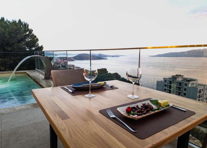 Sunset Shoreline Saranda - Sea View - Free Private Parking - Pool