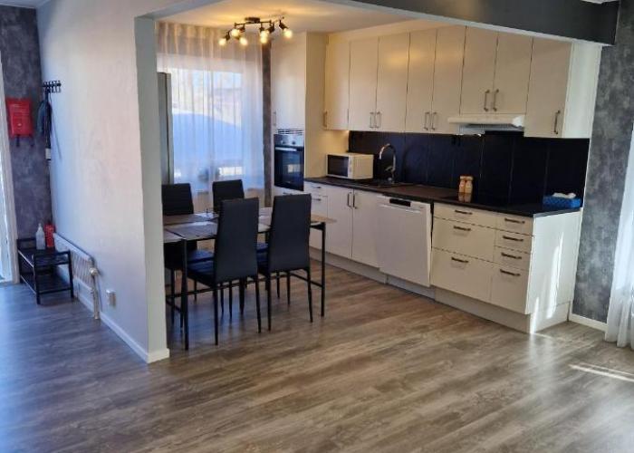 Modernt gästhus på 90 m2 för upp till 8 personer
