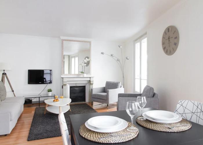 Louvre Area - Saint Honoré Apartment