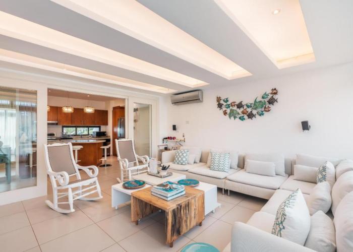 Unique gem penthouse in playa bonita
