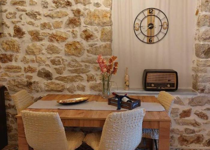 Stone-built Villa Nesseris 80 m2