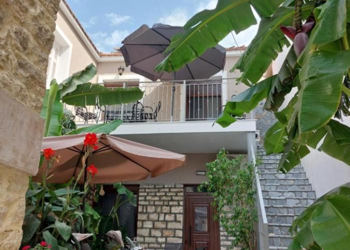Stone-built Villa Nesseris 80 m2