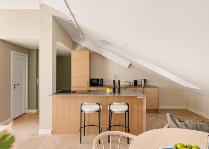 Dinbnb Apartments Grünerløkka I Penthouse with Private Rooftop I 2-Bedroom with Double Queen Room & 2 Bathrooms