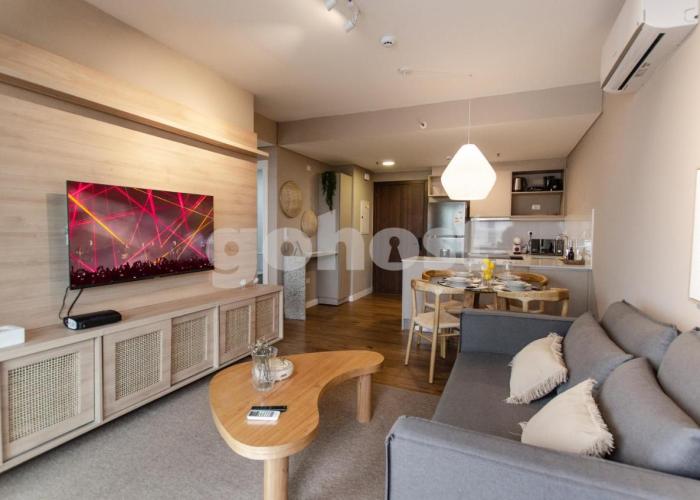 Dazzling Apt One Block From Shopping Del Sol