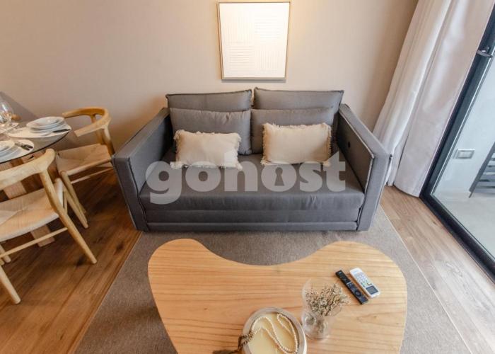 Dazzling Apt One Block From Shopping Del Sol