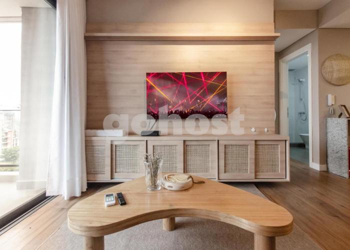 Dazzling Apt One Block From Shopping Del Sol