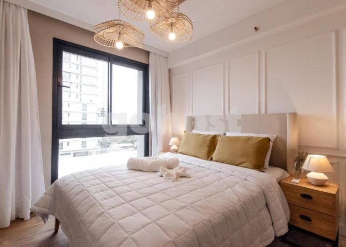 Dazzling Apt One Block From Shopping Del Sol