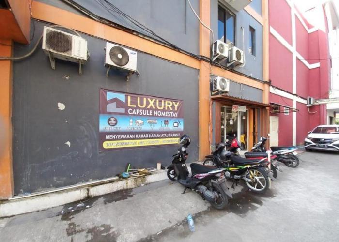 RedDoorz at Luxury Homestay near Kantor Regional II BKN Surabaya
