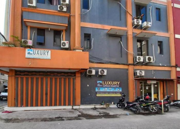 RedDoorz at Luxury Homestay near Kantor Regional II BKN Surabaya