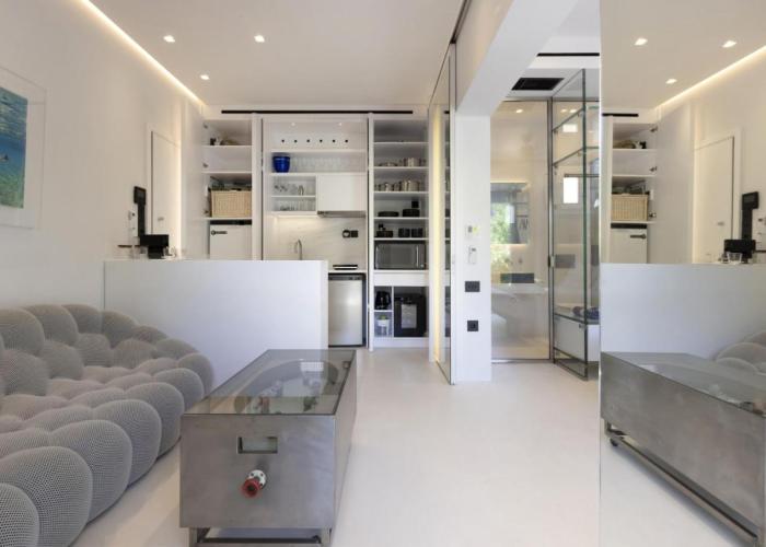 Modern studio in the heart of Old Port in Spetses