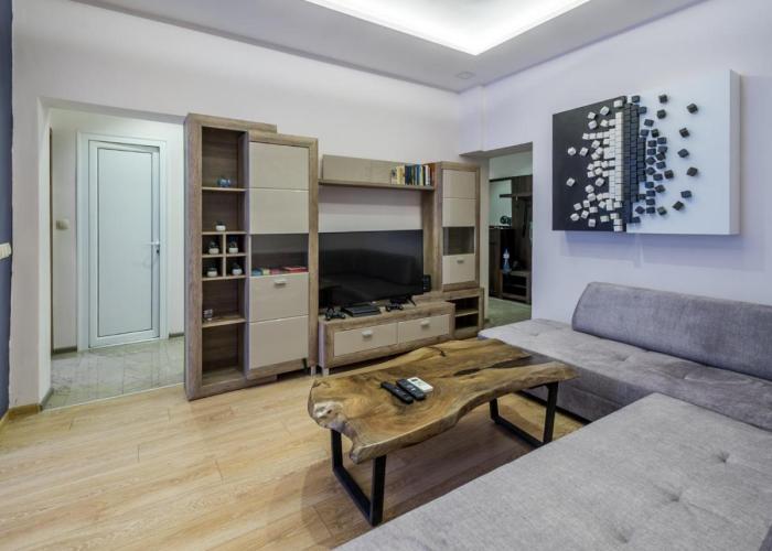 3BDR, Top Center Retreat, Sofia Heart, FREE Parking