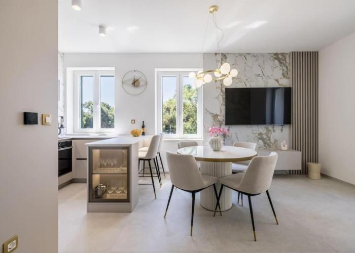 Apartment Hedonist