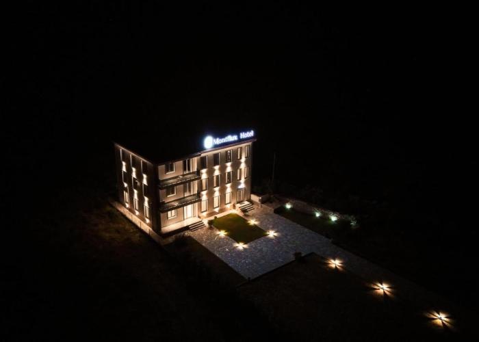 Montflux Hotel