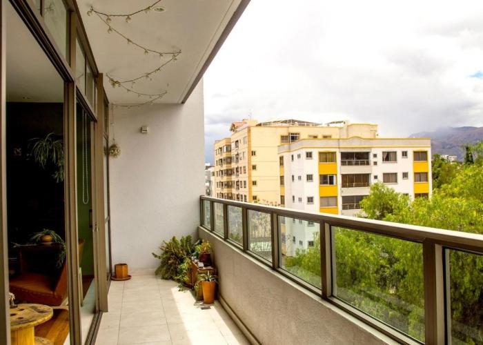 Departamento de 2 pisos en zona norte Cochabamba