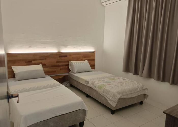 Cozy, Spacious Gambang Homestay