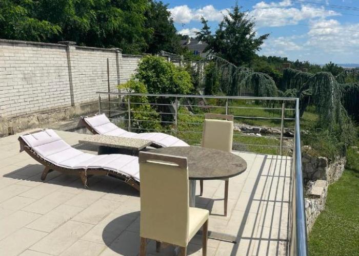 Apartment with a nice view on Nitra - Apartmán v rodinnom dome s výhľadom na Nitru