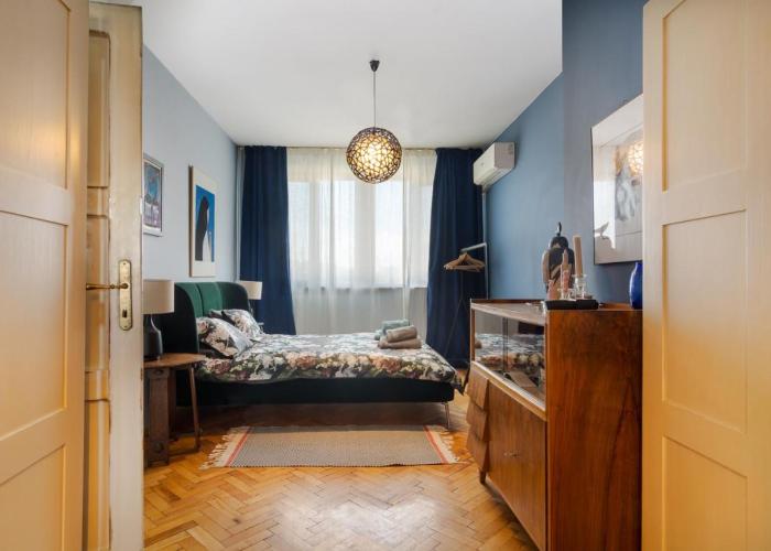 ART-ament, a unique central flat