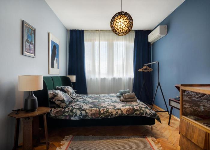 ART-ament, a unique central flat