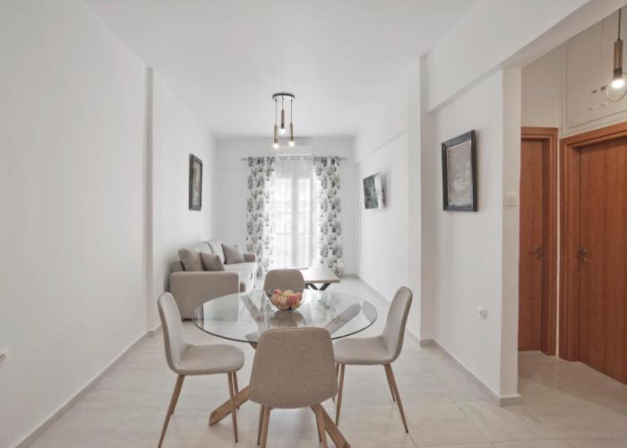 SeaLiv Apartment by LobbySquare