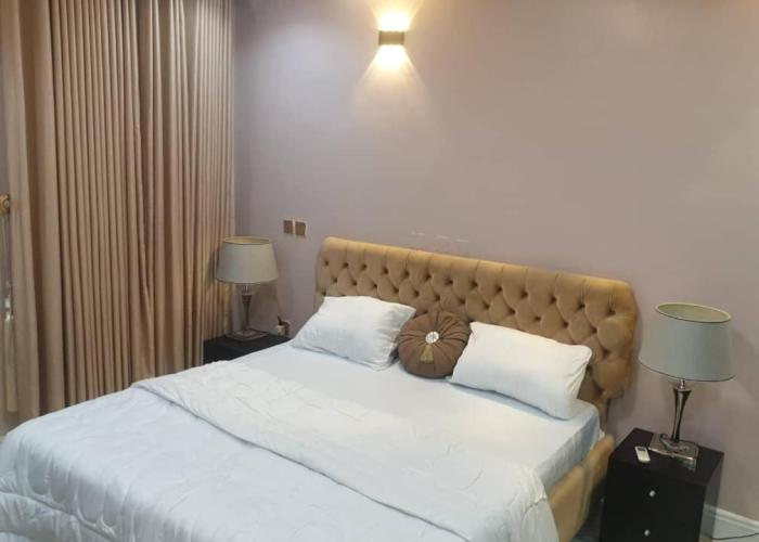 Luxroy Apartments