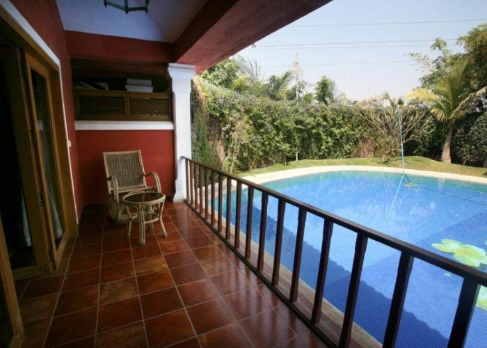 Lagoon Bay Hotel at Leonia