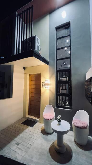 2 Beds Spacious Central Loft Apartment