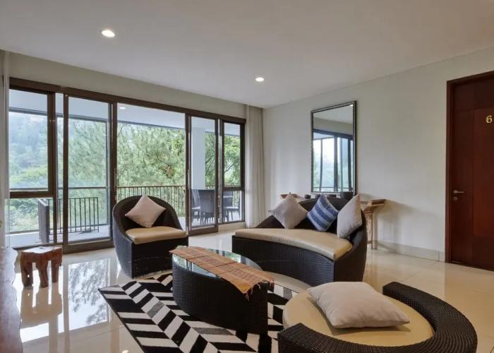 Narwastu Hill View Villa 6 bedrooms with a private slide pool