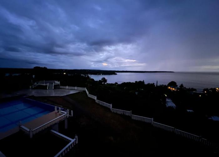 Pango Ocean Blue Hotel