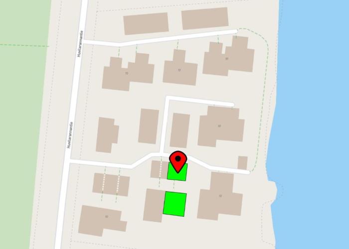 Lakeside Retreat near the University, with 2 free parking spots