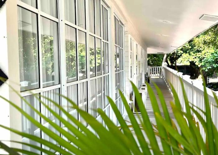 Charming 6BD Villa , Pool, Wi-Fi, Solar Energy