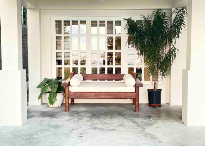 Charming 6BD Villa , Pool, Wi-Fi, Solar Energy