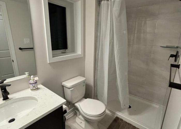 Cozy modern home in a family friendly neighborhood