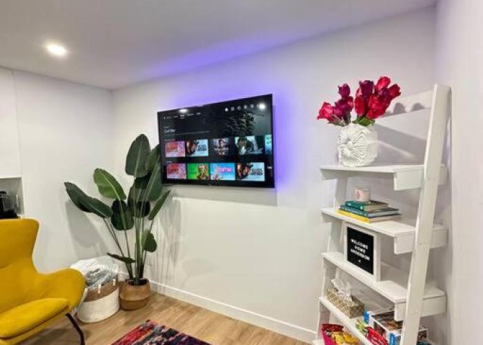 Stylish & Modern 2 Bedroom Suite