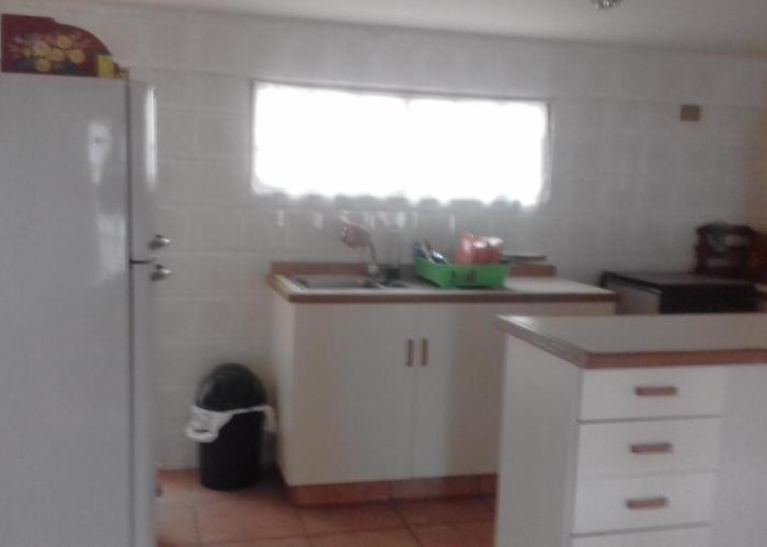 Hermosa Cabaña con piscina, sauna, parrillero y areas verdes