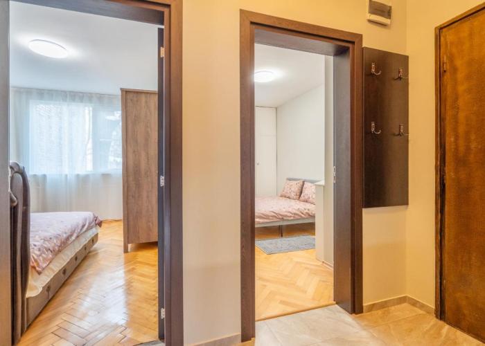 Pirotska 2-Bedroom 100m2 Apartment in Sofia Center