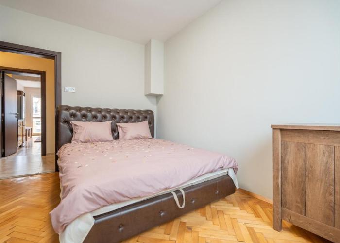 Pirotska 2-Bedroom 100m2 Apartment in Sofia Center