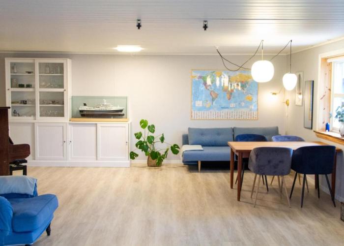 Spacious & cosy close to center with free private parking