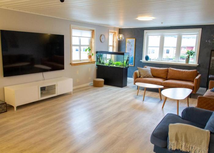 Spacious & cosy close to center with free private parking