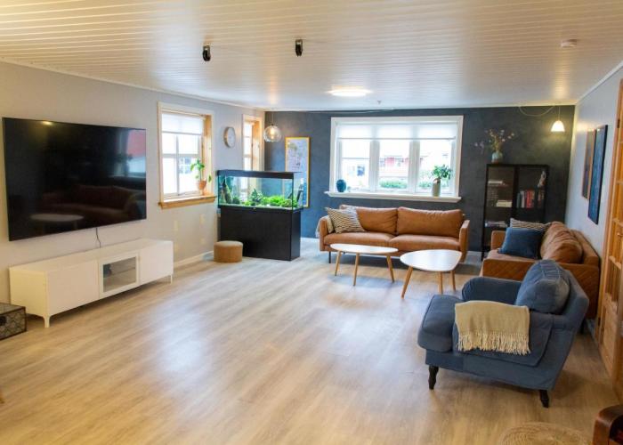 Spacious & cosy close to center with free private parking