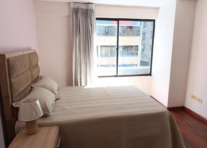 Departamento de 4 dormitorios espacioso cerca del centro de La Paz