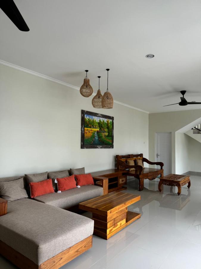 фото Nyoman House
