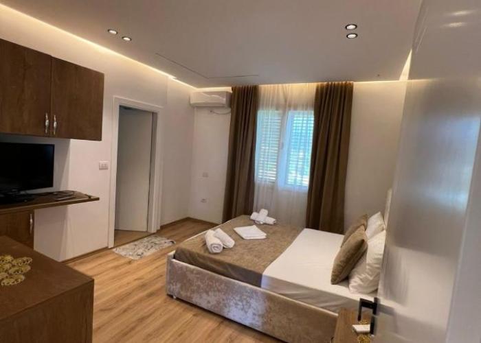 Villa S M