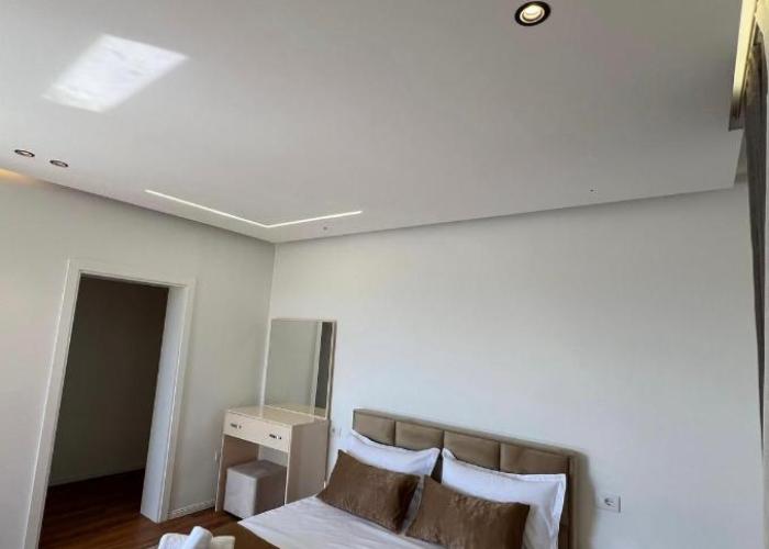 Villa S M