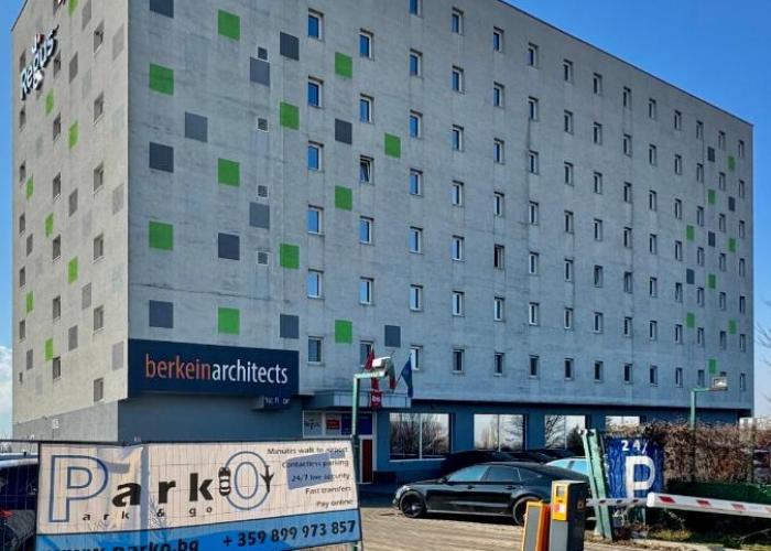Apartment Sofia Airport airport shuttle and parking