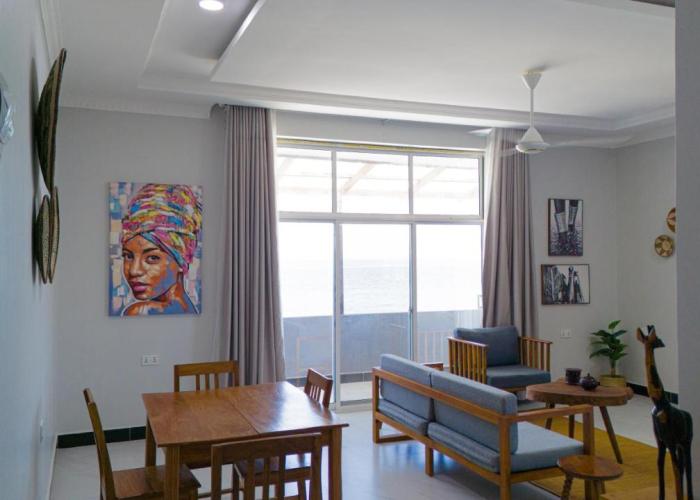 Uroa Escape - Zanzibar Beach Front Condo -AC - WIFI