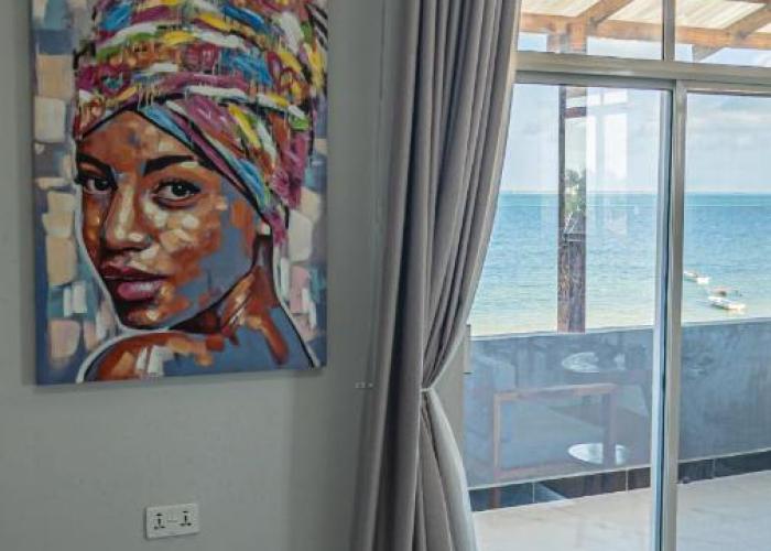 Uroa Escape - Zanzibar Beach Front Condo -AC - WIFI