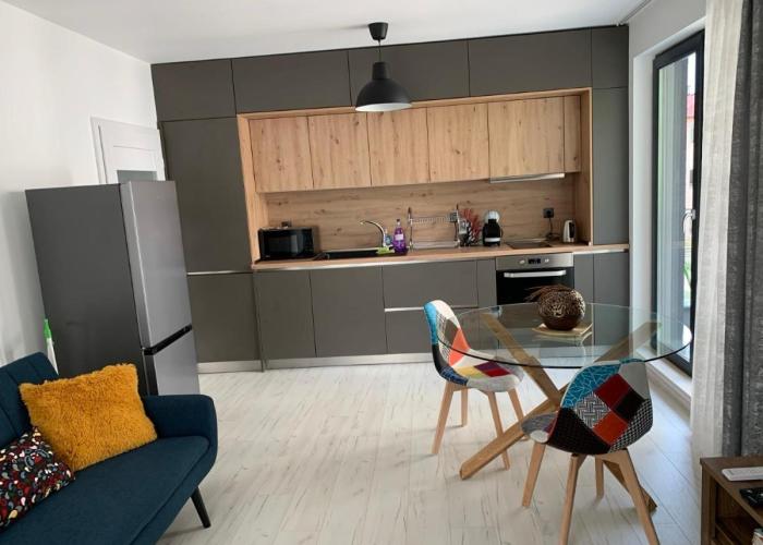 Kirmini apartment