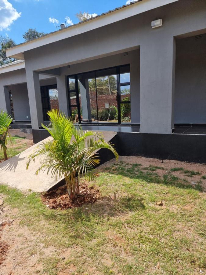 фото Gono Compound