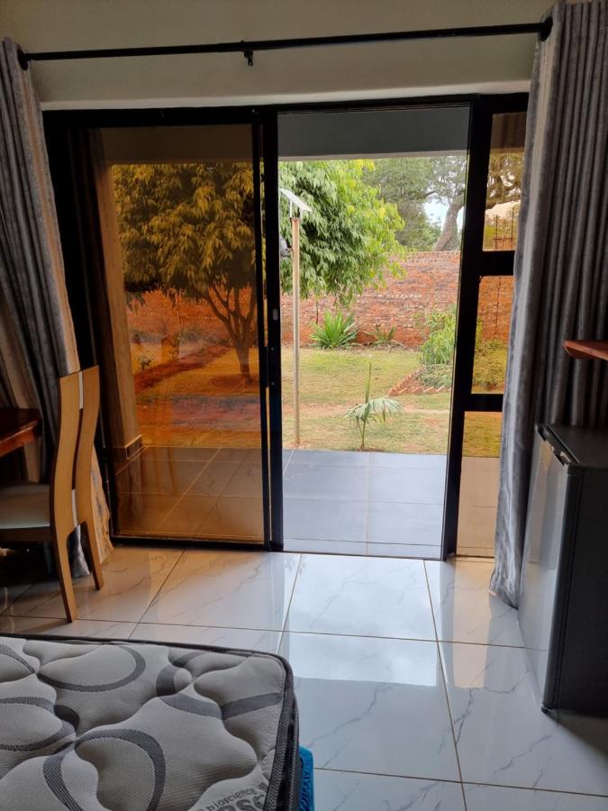фото Gono Compound