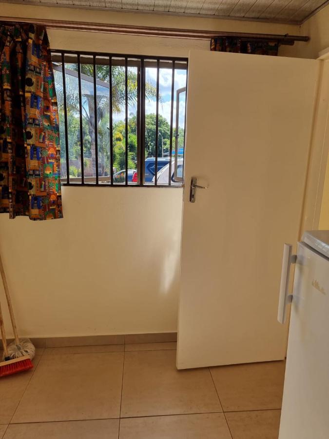 фото Gono Compound